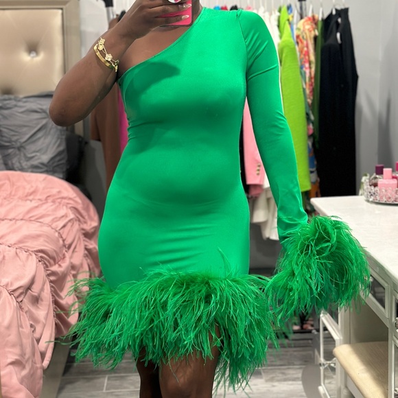 Green One Sleeve Custom Ostrich Feathers Bodycon Mini Dress - Picture 8 of 15